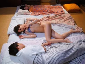 Với vẻ ngoài dễ thương, em nhân viên bênh viện gạ quan hệ tất cả bệnh nhân nam và bác sĩ ở đây