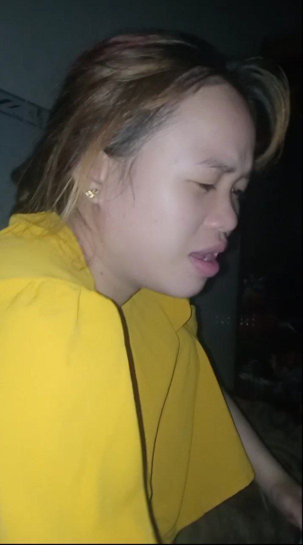 Nữ cấp trên nói với nhân viên “em thổi kèn phê hơn cô vợ anh nhiều…”