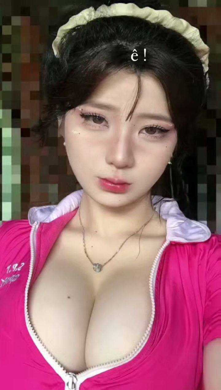 Em gần nhà ở căn hộ đối diện… từng là em ghệ năm xưa